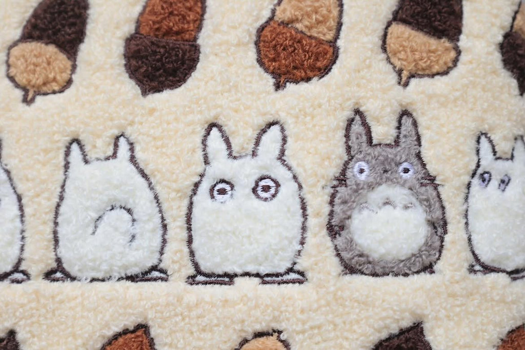 My Neighbor Totoro Fluffy Series Embroidery Pouch - Totoro & Acorn Ivory