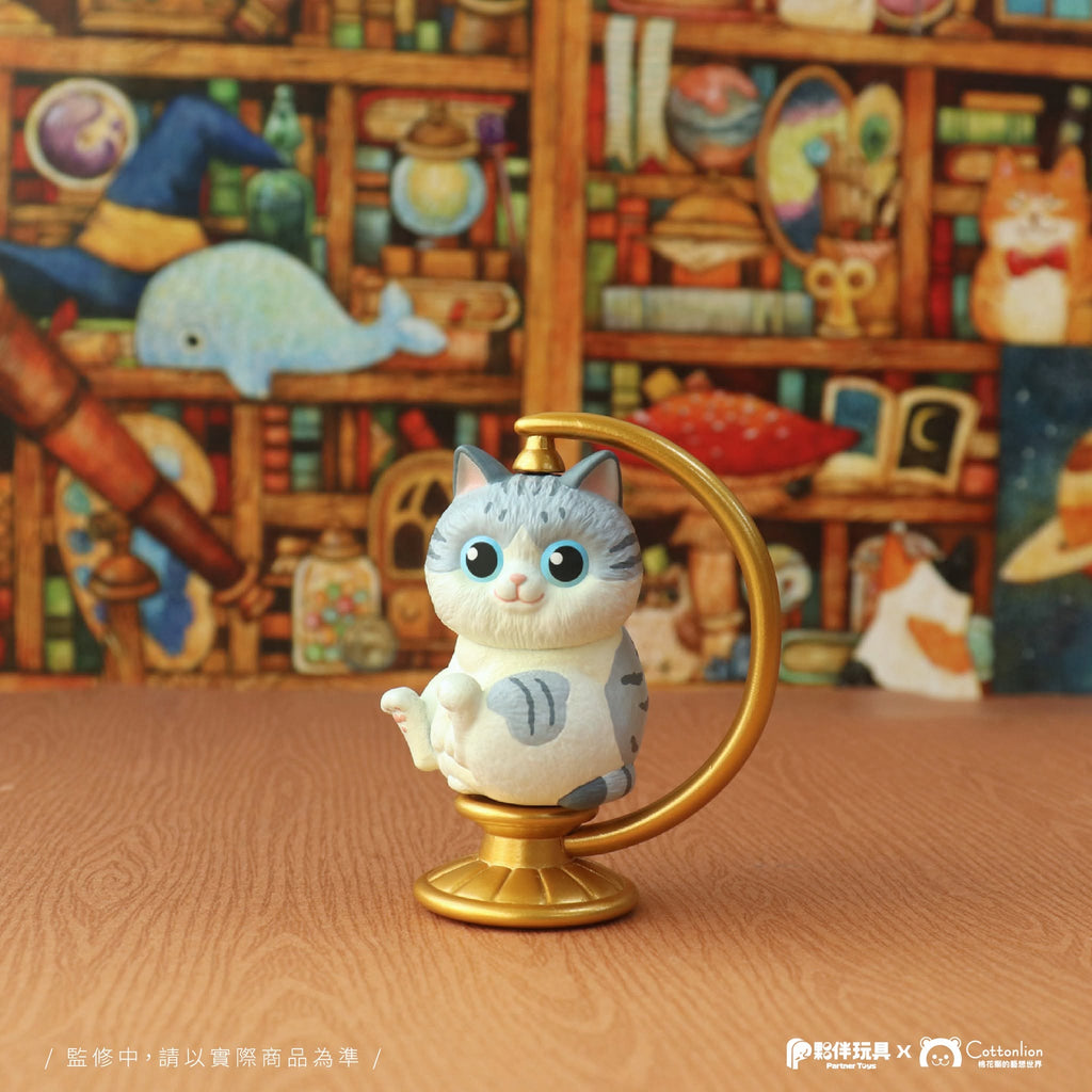 Cottonlion × Partner Toys – Cat Globe Collectible Figure Limited Edition 🩶 Grey Tabby Cat 🩶