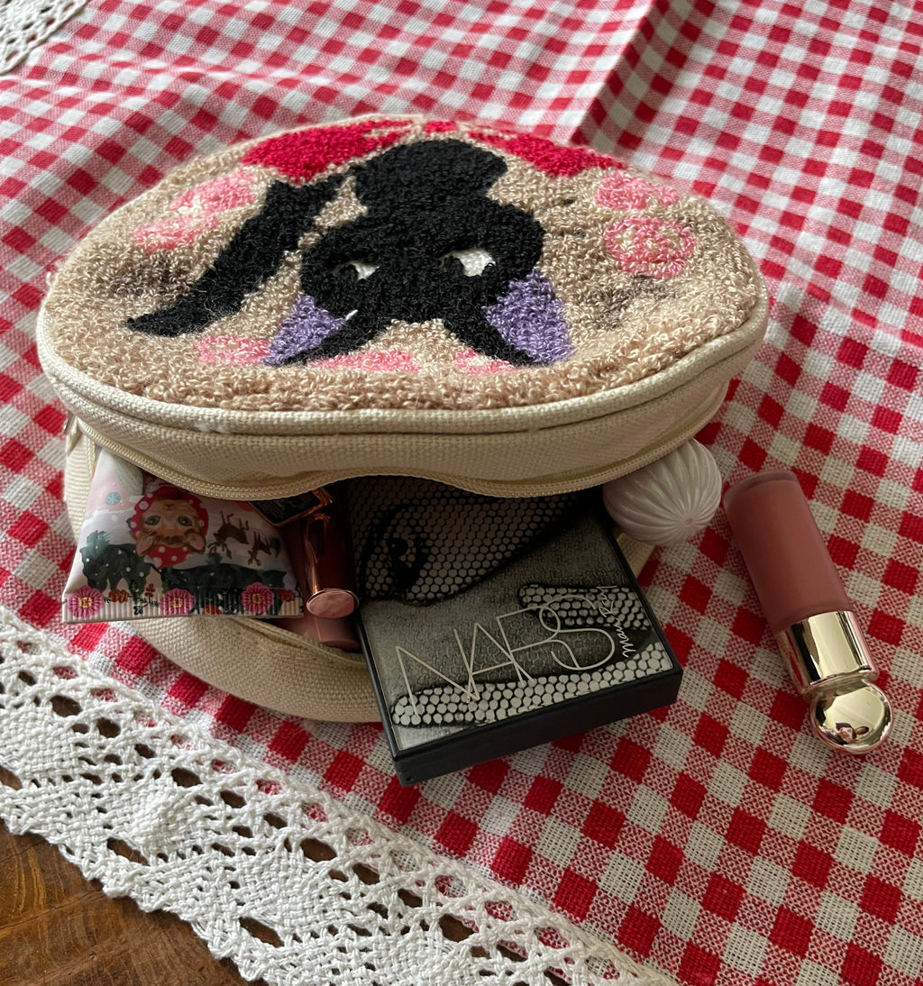 Kiki's Delivery Service Jiji Rose Wreath Round Pouch | Studio Ghibli