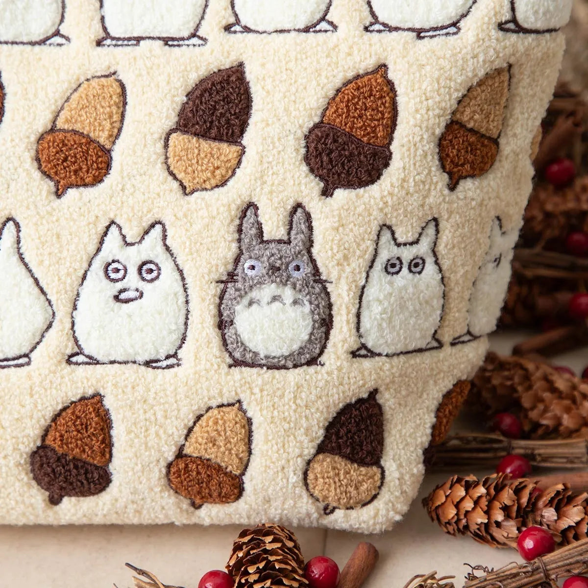 My Neighbor Totoro Fluffy Series Embroidery Pouch - Totoro & Acorn Ivory