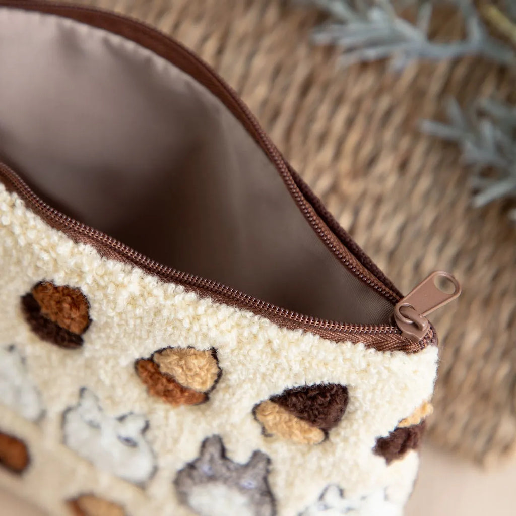 My Neighbor Totoro Fluffy Series Embroidery Pouch - Totoro & Acorn Ivory