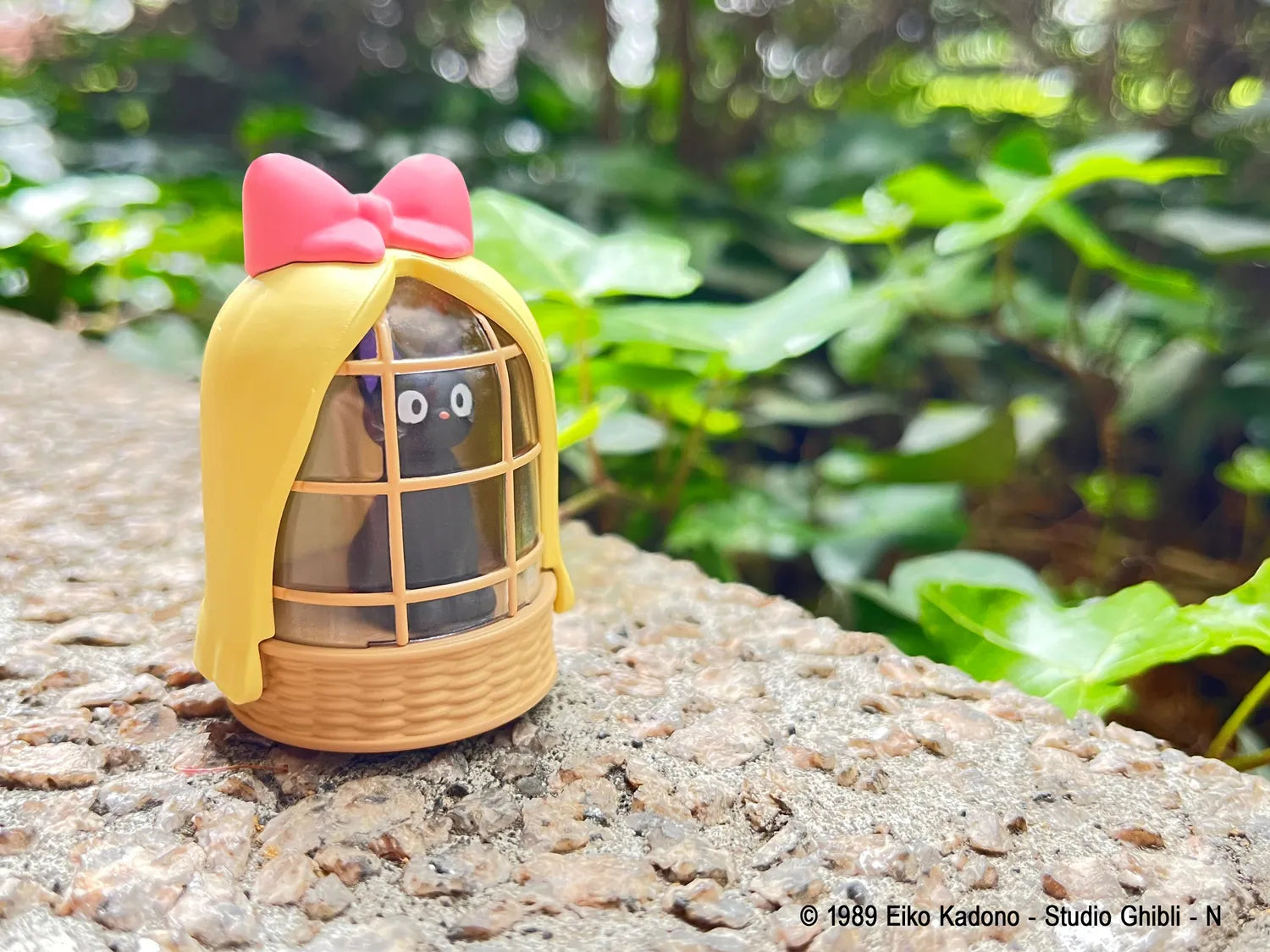 Kiki's Delivery Service Jiji Toy Car | Dream Tomica Studio Ghibli Collection