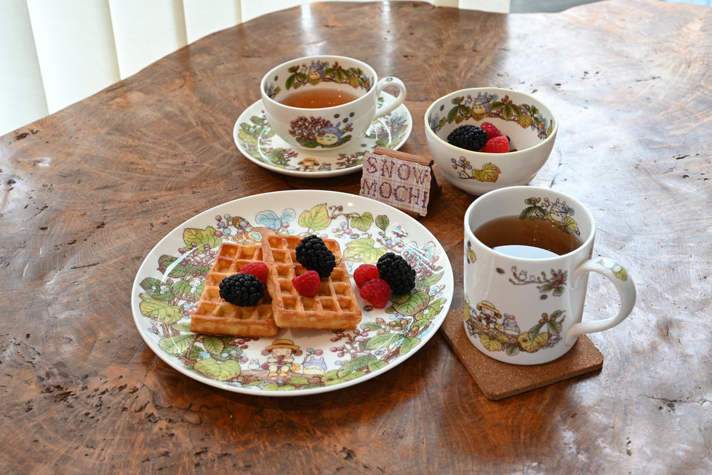 Studio Ghibli My Neighbor Totoro Teacup & Saucer - Viburnum
